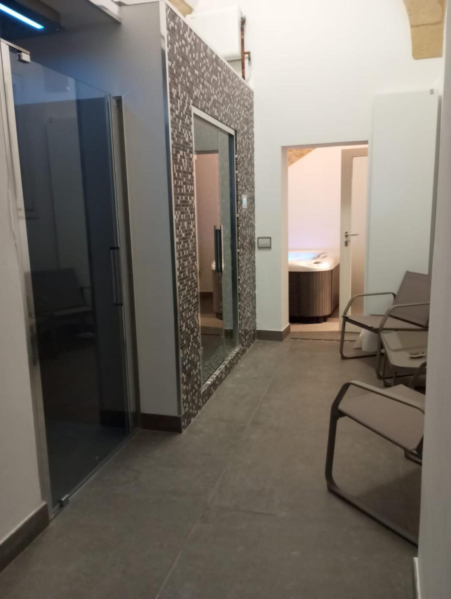 De Guidani Experience Hotel Lecce Bagian luar foto