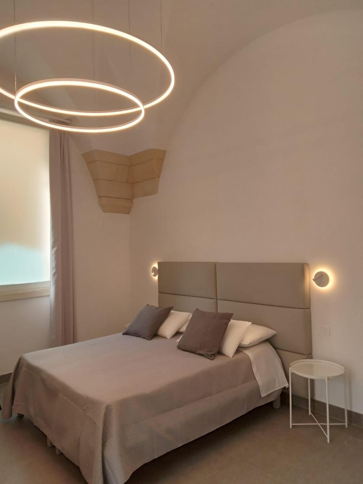 De Guidani Experience Hotel Lecce Ruang foto